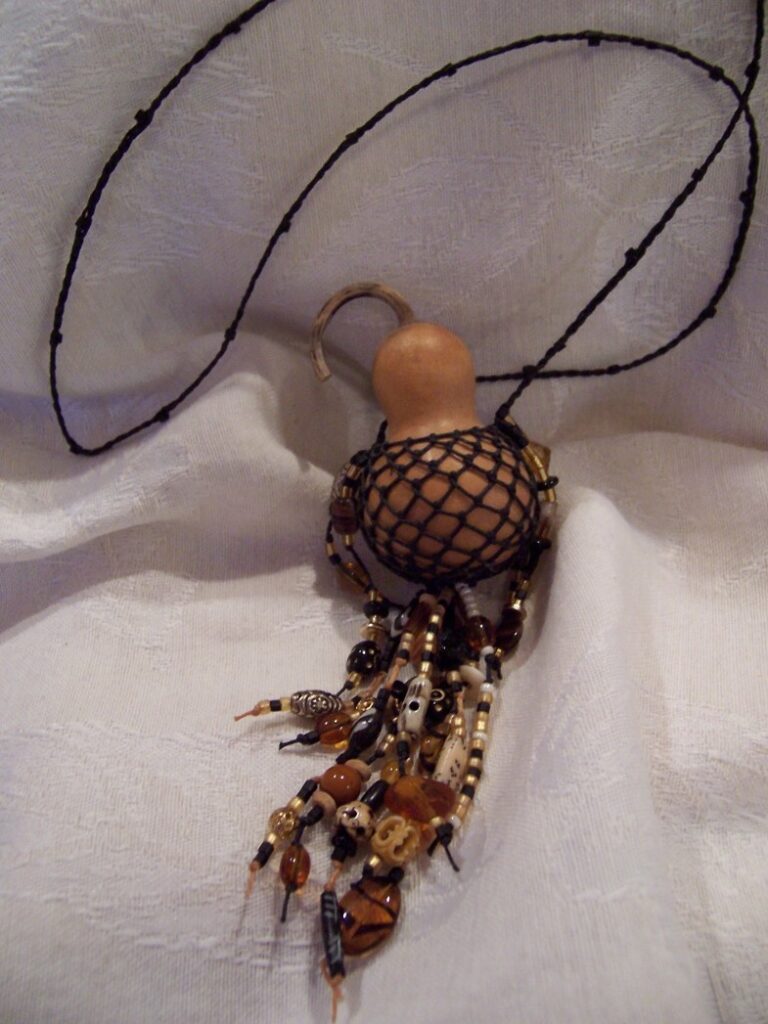 THN-111: Netted Gourd Necklace